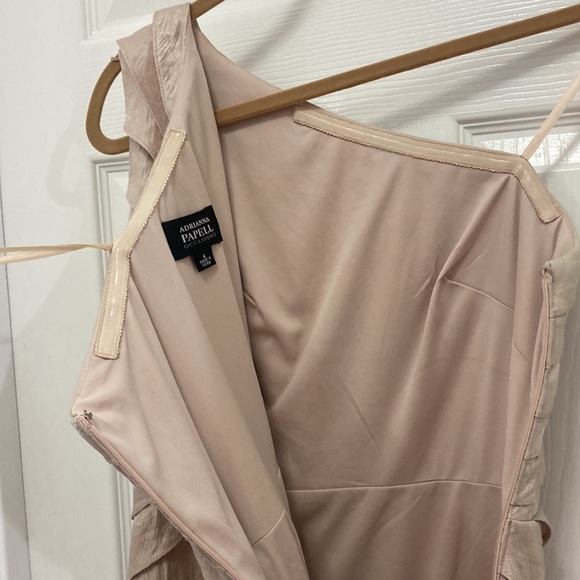 Adrianna Papell Tiered One Shoulder Gold Shimmery Cocktail Dress Sz 4 - Picture 10 of 11